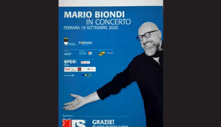 Grande successo al concerto di Mario Biondi in Piazza Trento Trieste a Ferrara